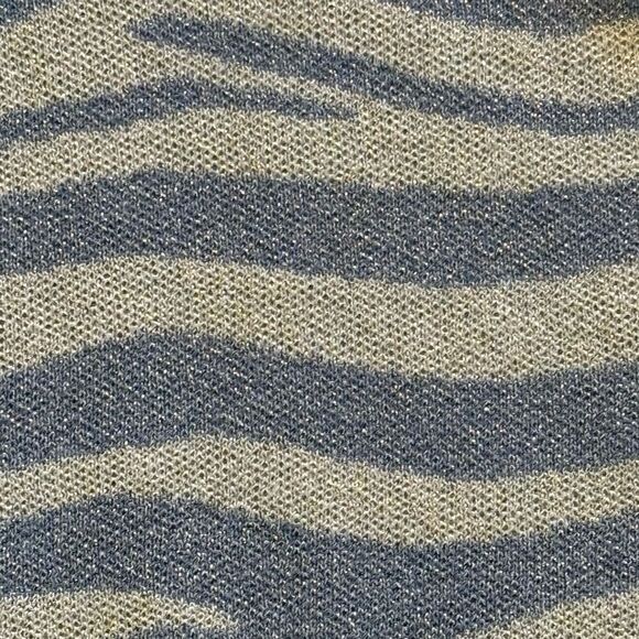 B41—Hem and Thread gold silver tiger stripe knit tank top size large  - Picture 2 of 6